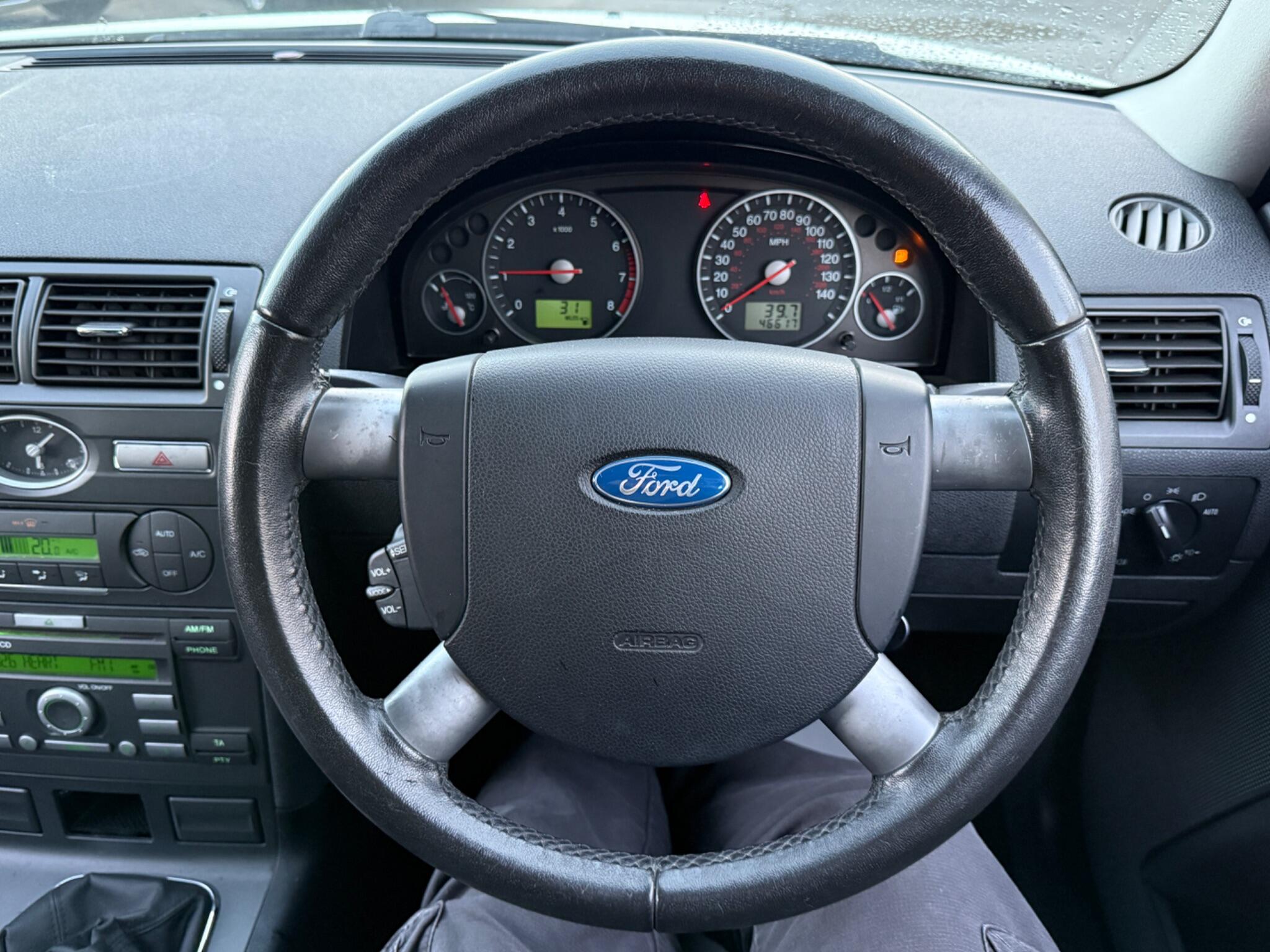 Ford Mondeo - Image 37