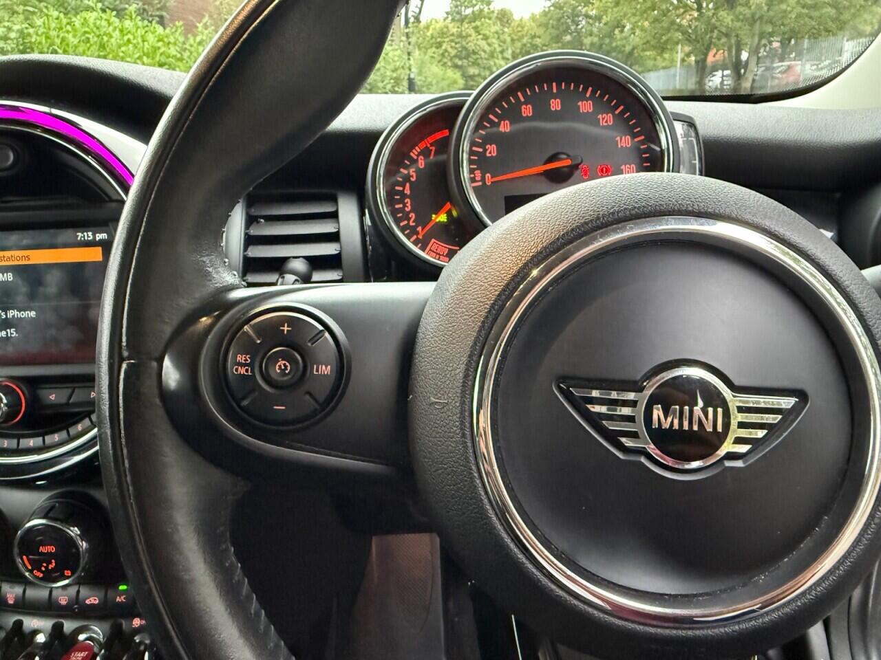 Mini Cooper view 11