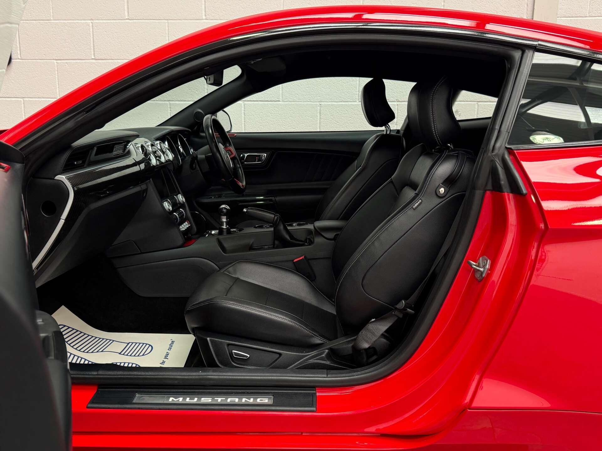 Ford Mustang view 20