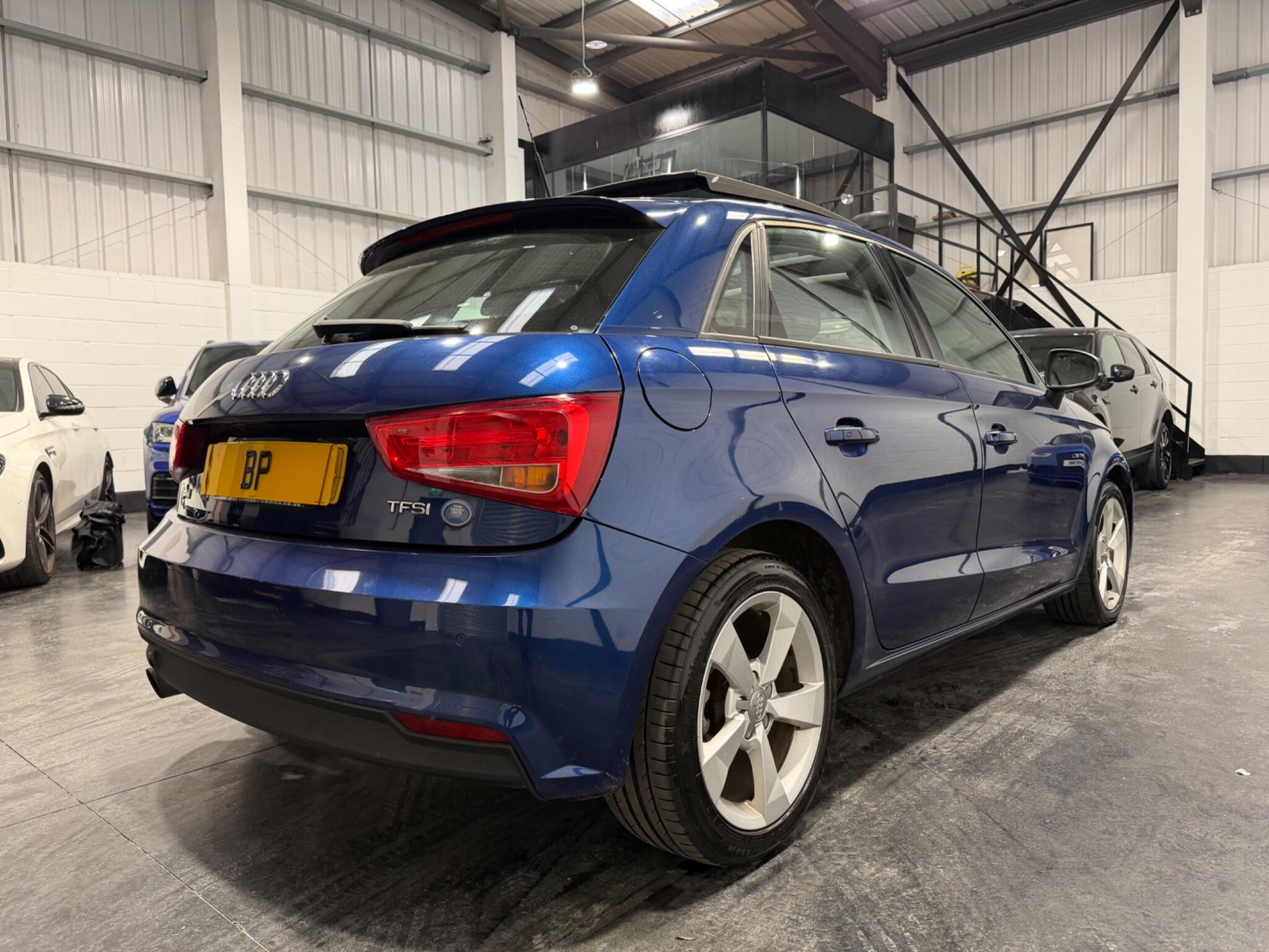 Audi A1 view 13