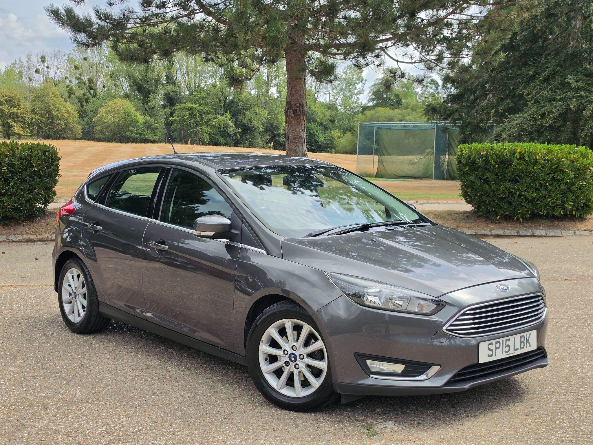 Ford Focus view 45