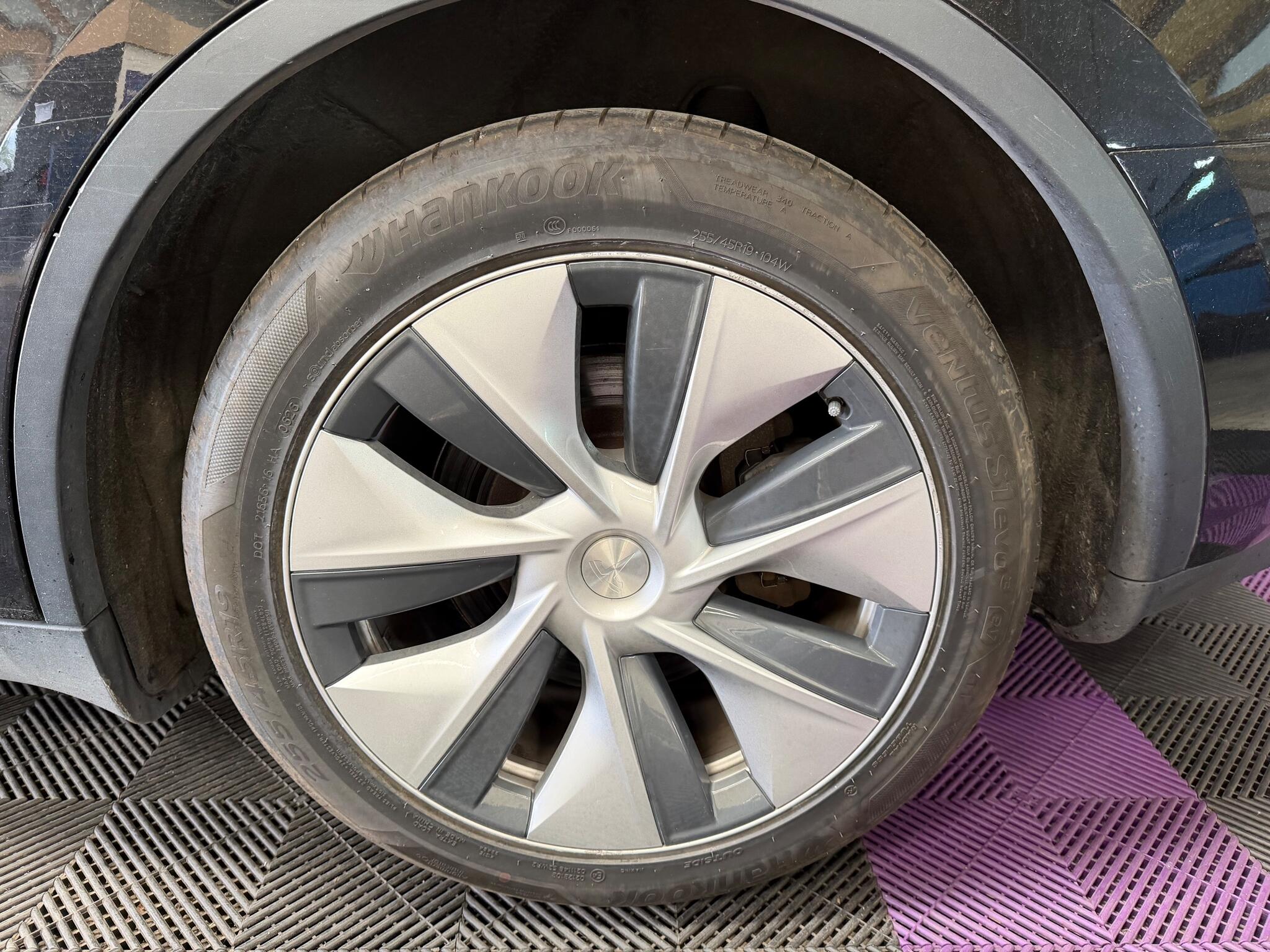 Tesla Model Y view 39