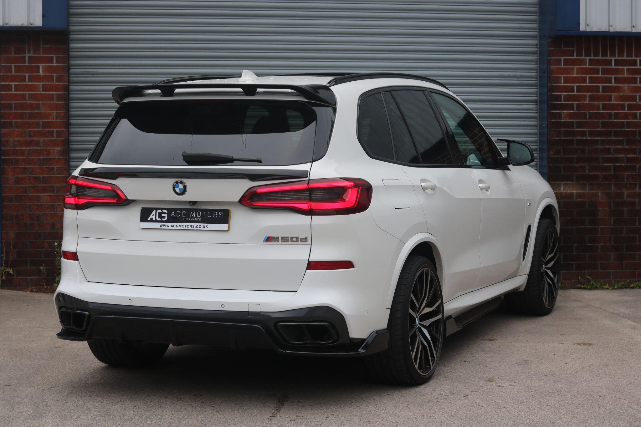 BMW X5 view 8