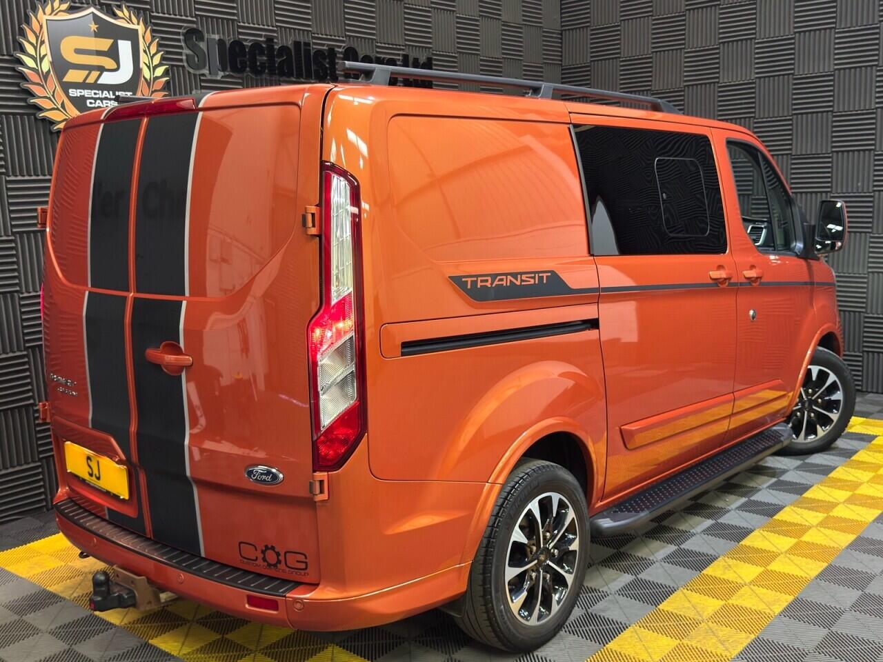 Ford Transit Custom view 17