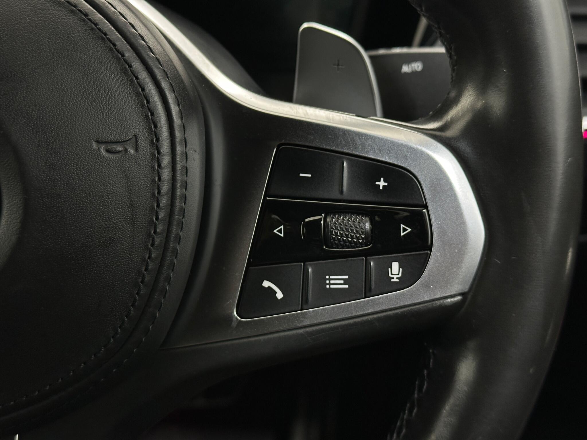 BMW 3 Series view 16