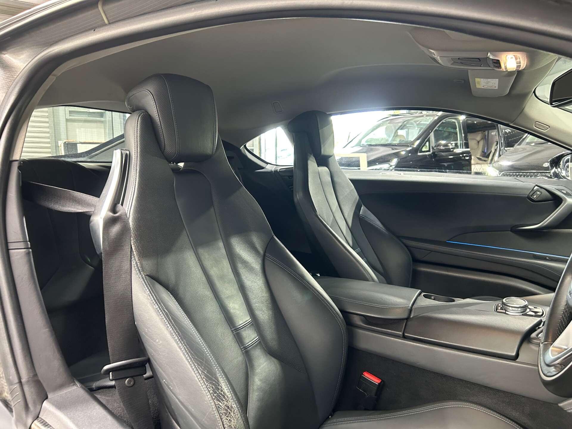 BMW I8 view 33