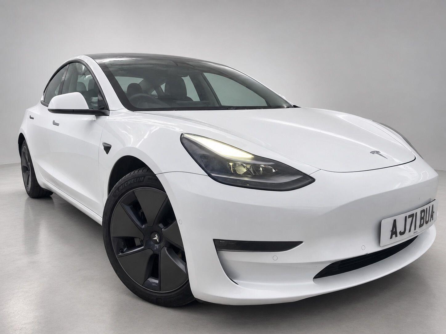 Tesla Model 3 view 4