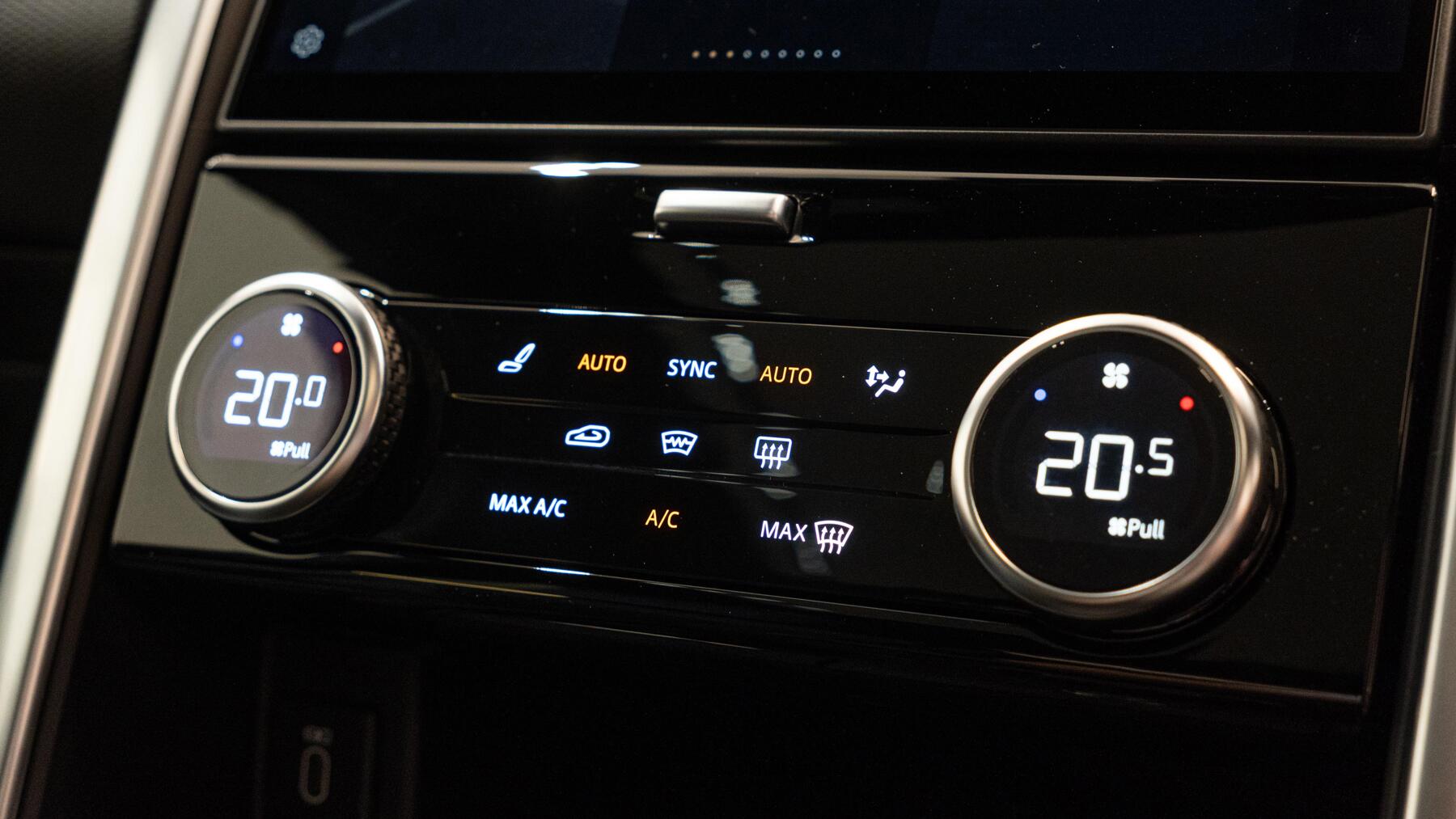 Land Rover Discovery view 38