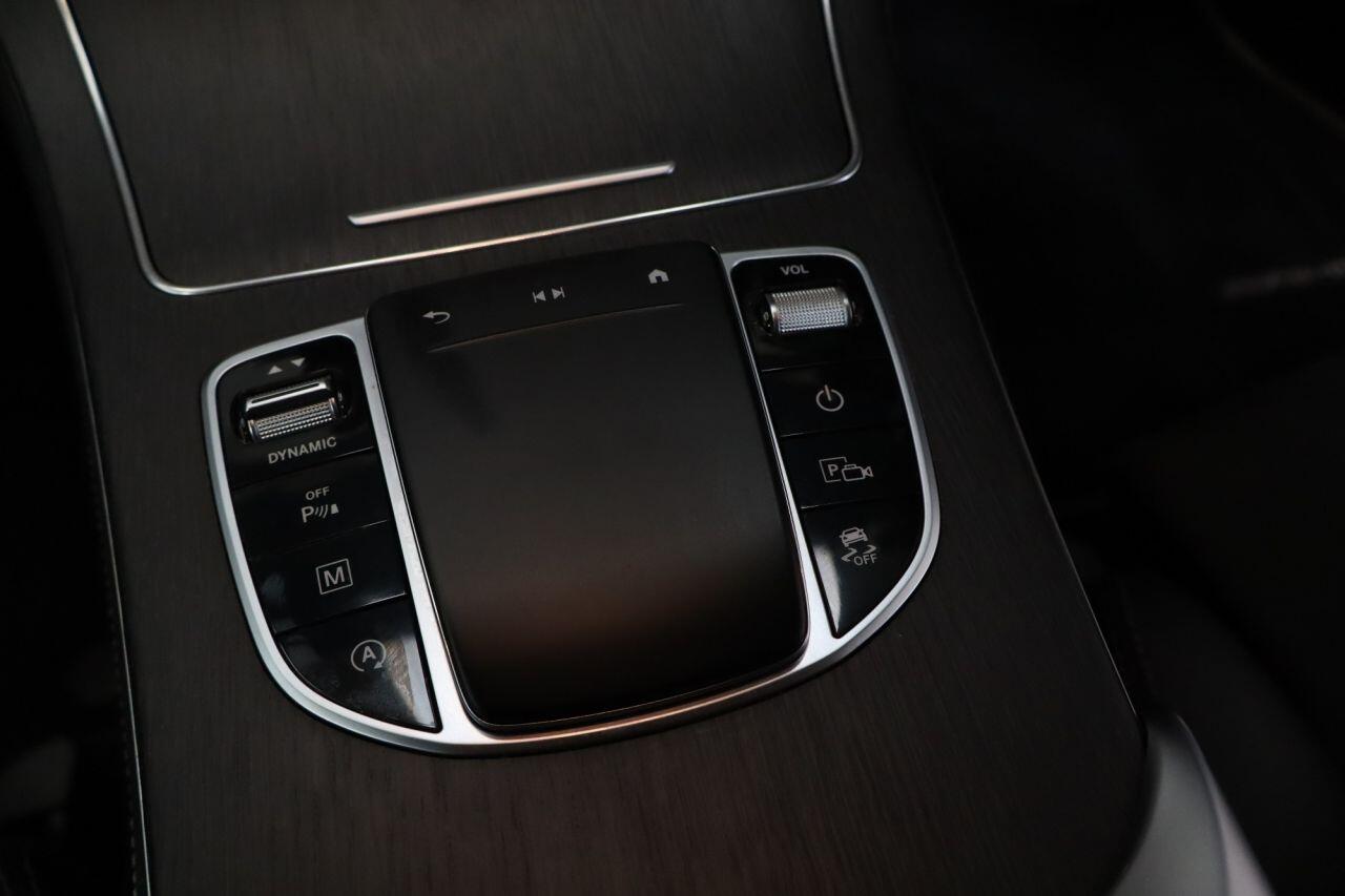 Mercedes-Benz GLC view 17