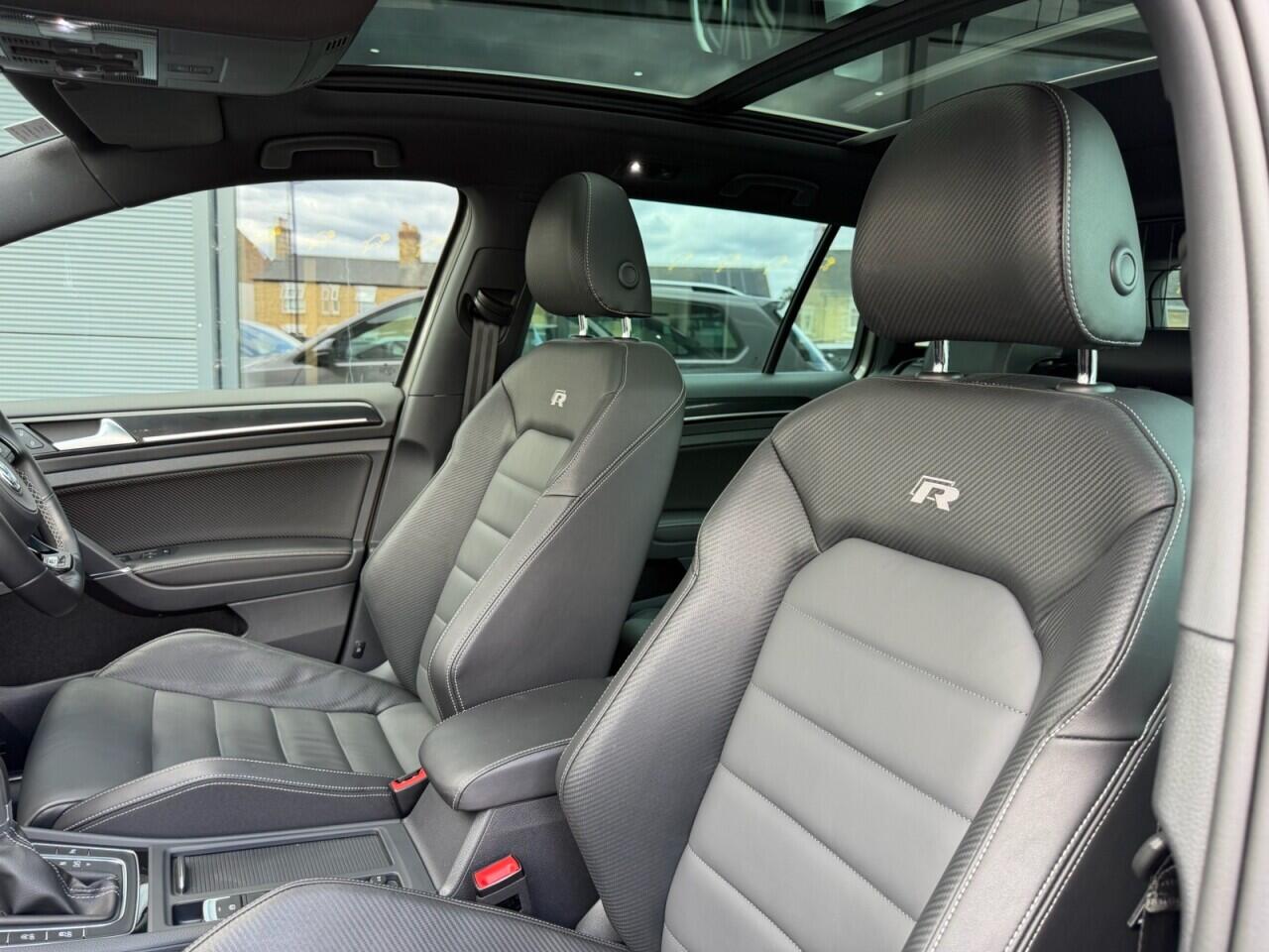 Volkswagen Golf view 15