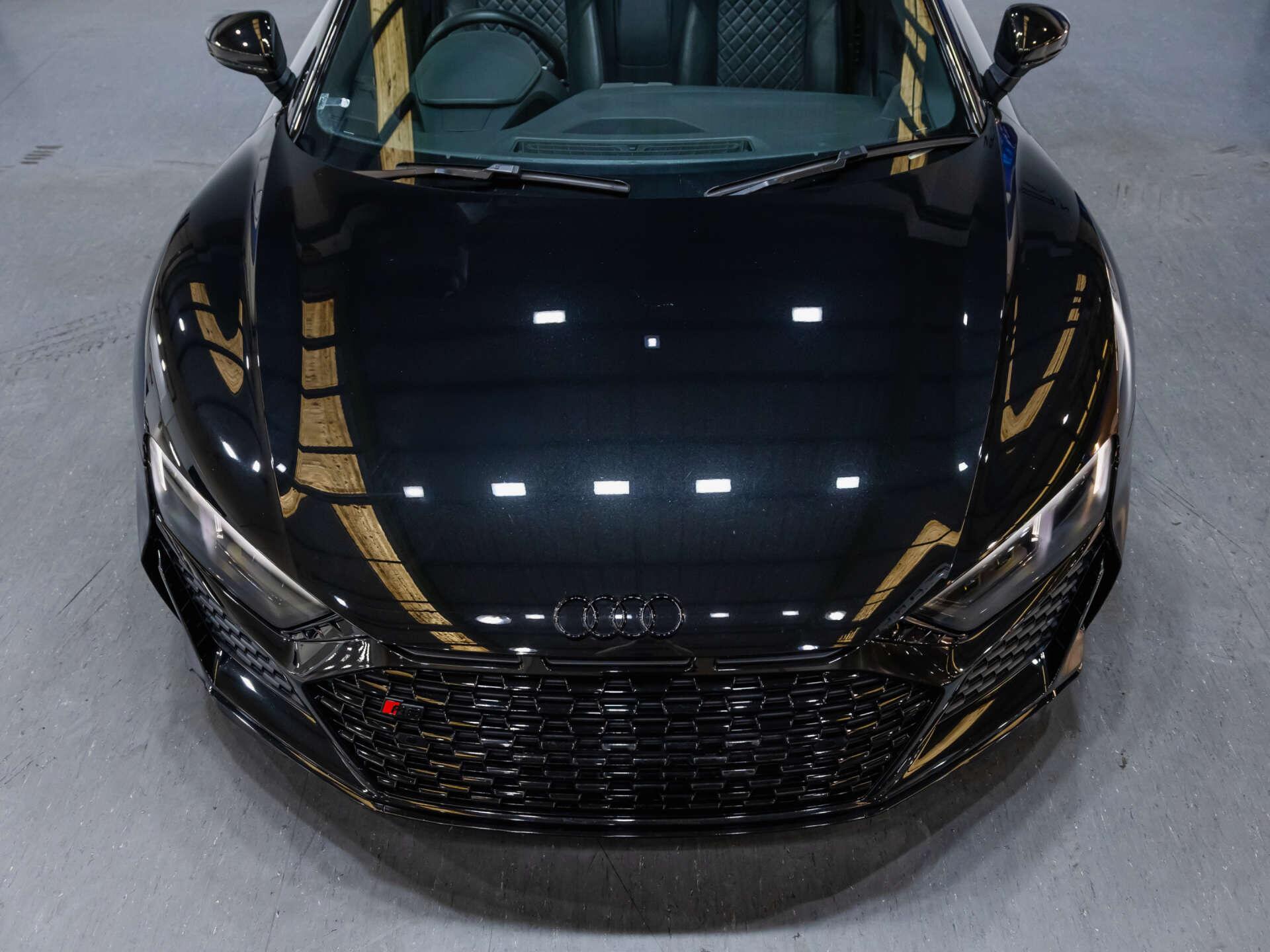 Audi R8 view 18