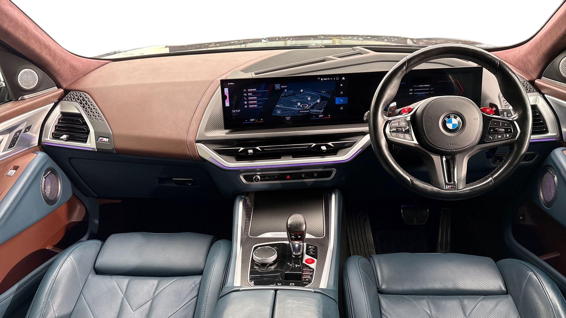 BMW XM view 4