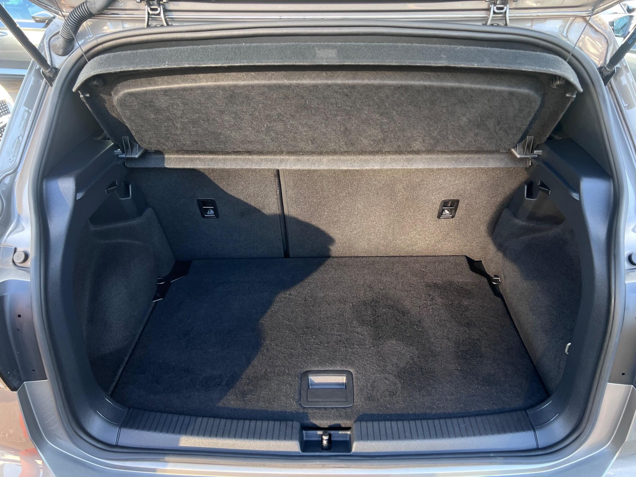 Volkswagen T-Cross view 38