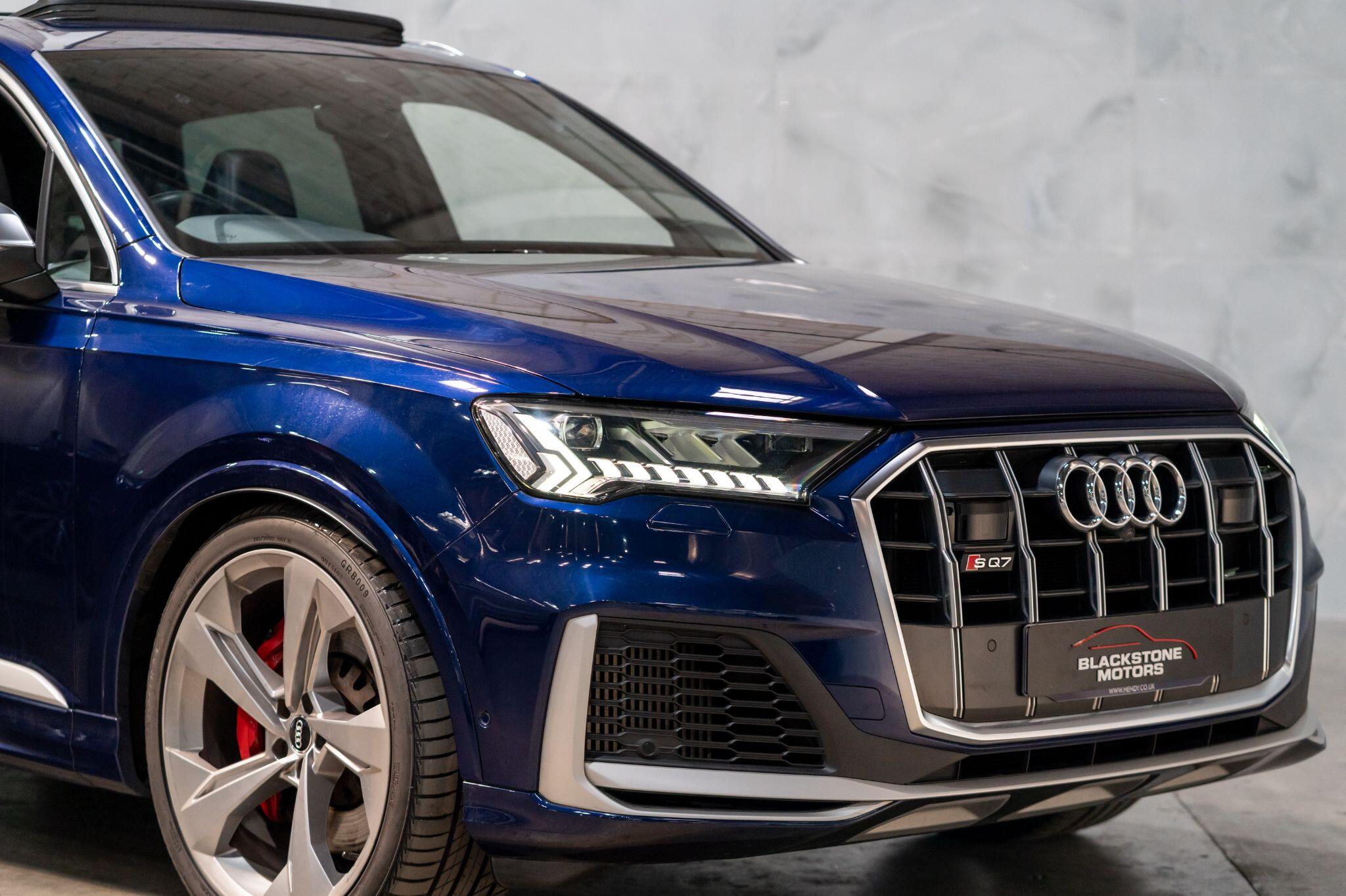 Audi SQ7 view 39