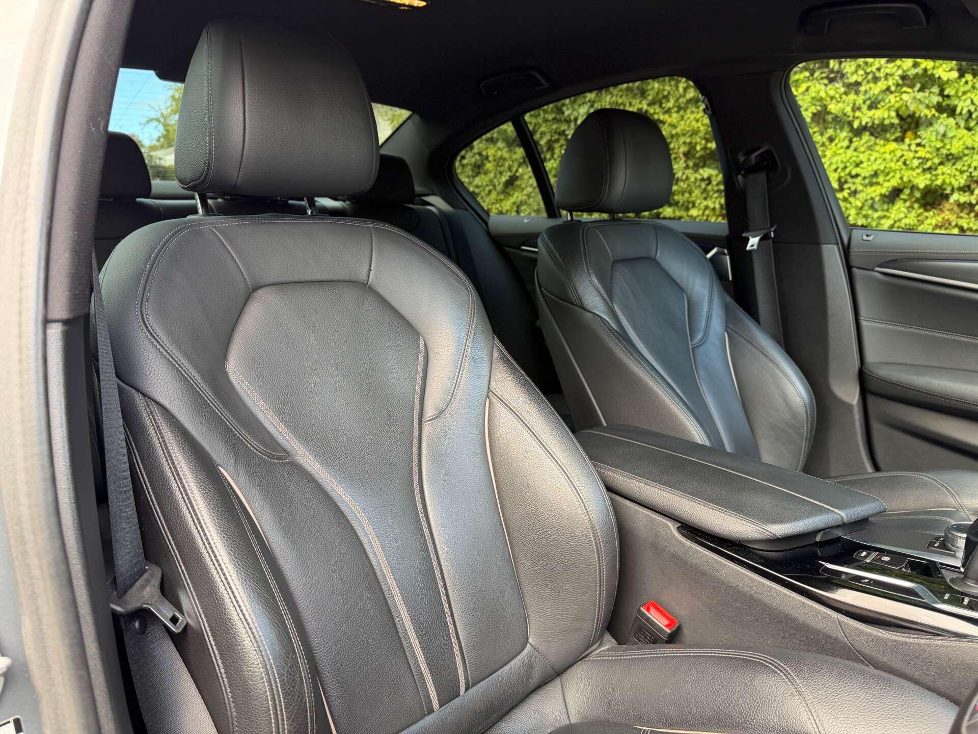 BMW 5 Series view 23