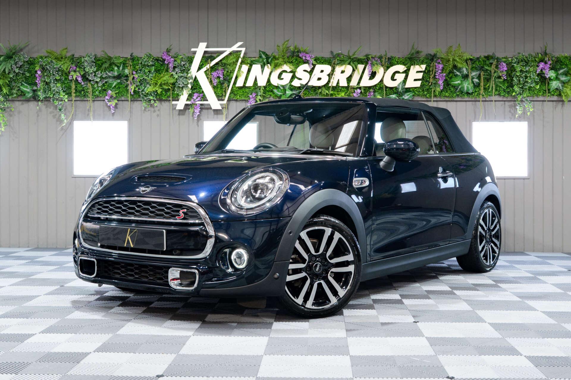 Mini Convertible view 11