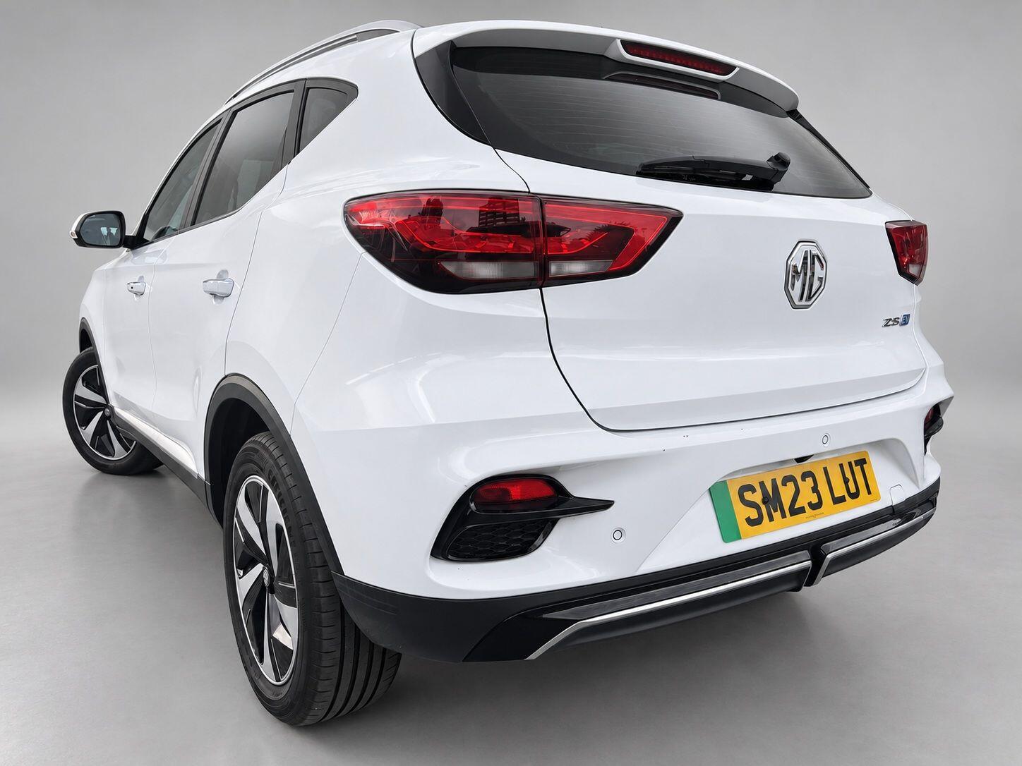 MG ZS view 15