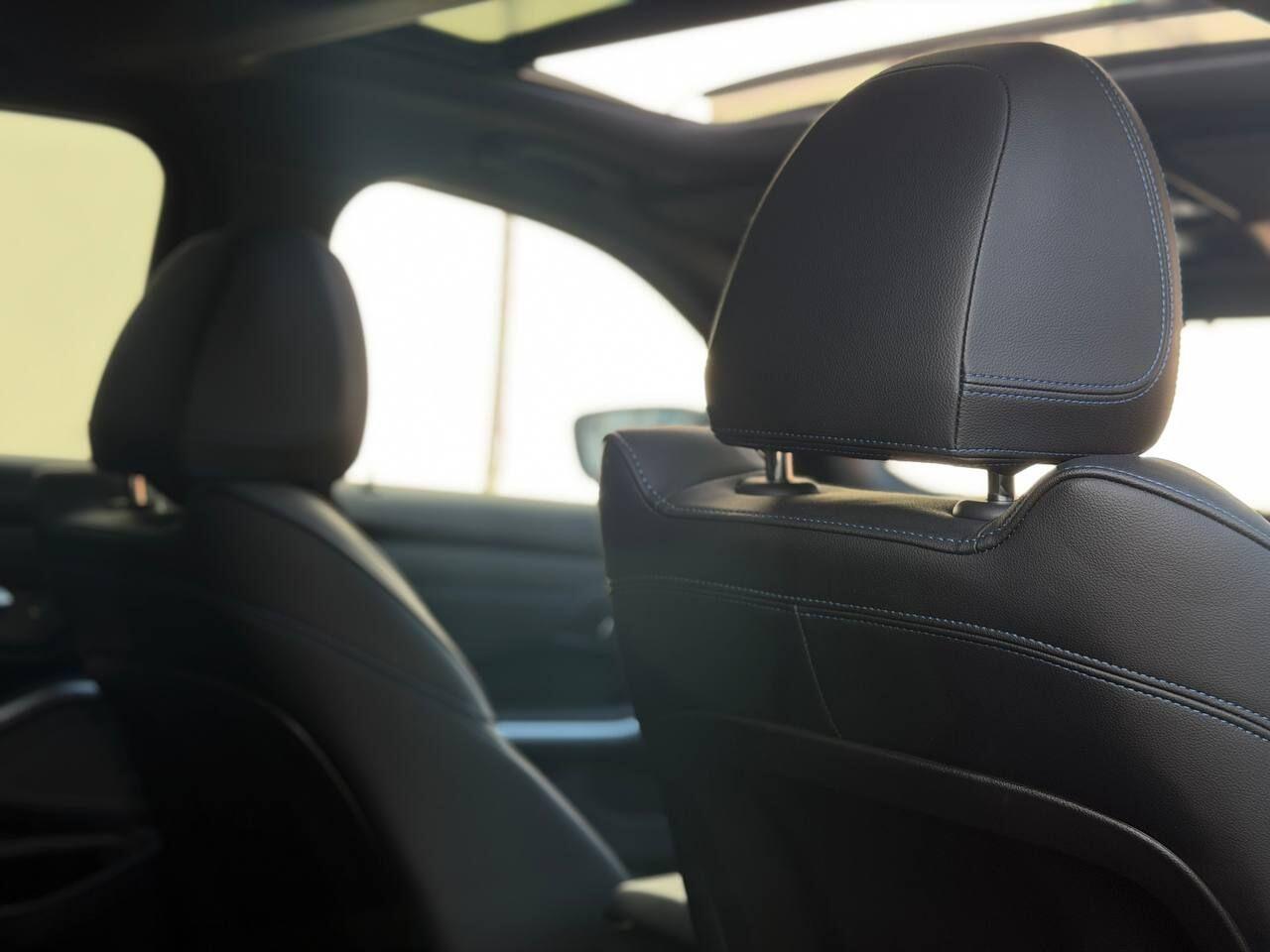 BMW 3 Series view 15