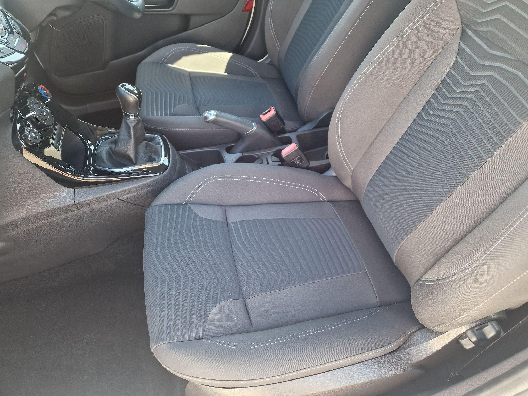 Ford Fiesta view 50