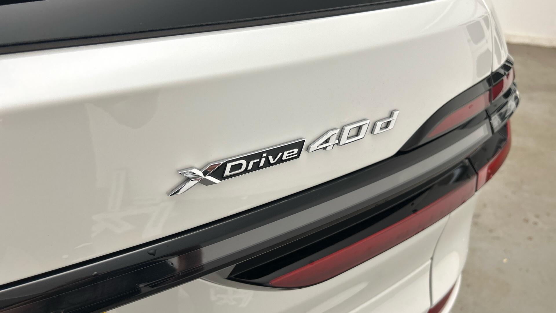 BMW X7 view 42