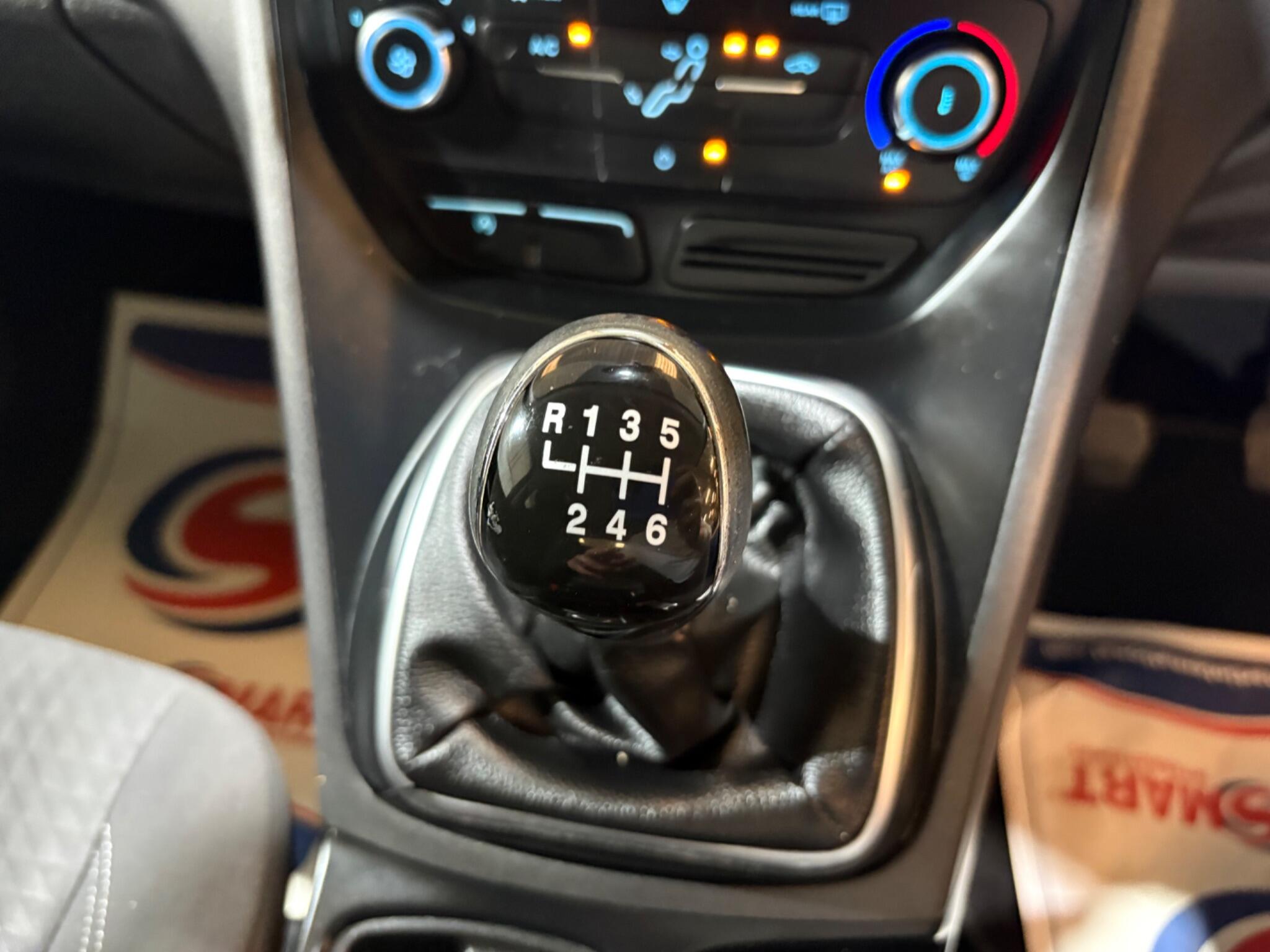 Ford Grand C-Max view 33