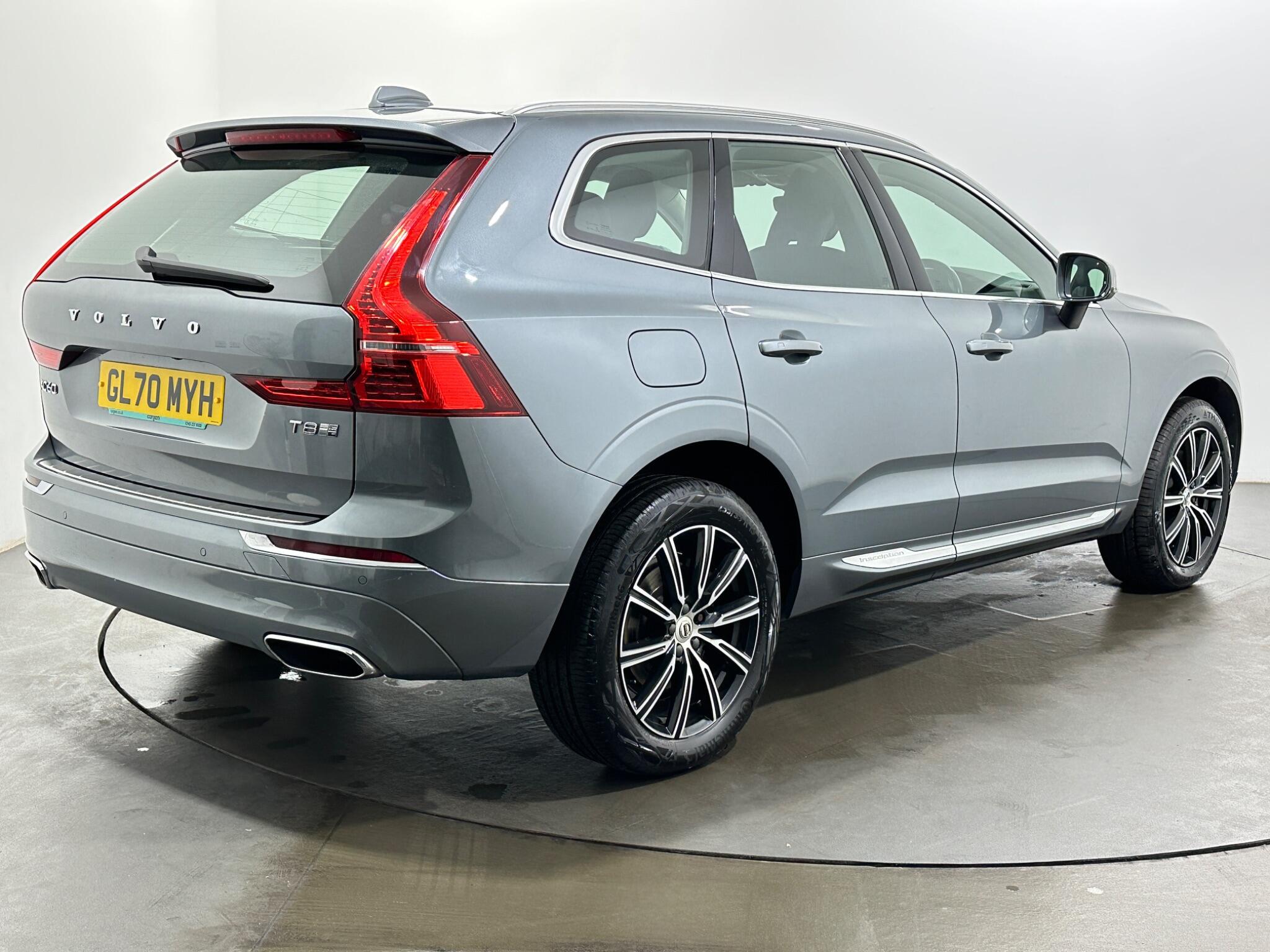 Volvo XC60 view 8
