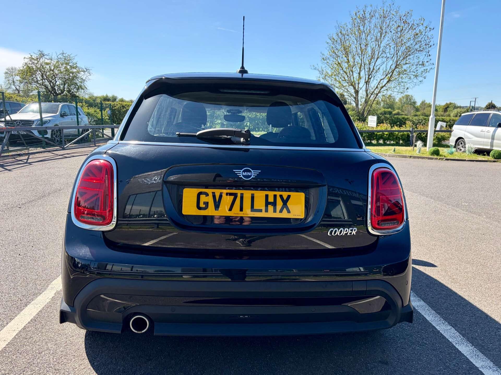 Mini Cooper view 7