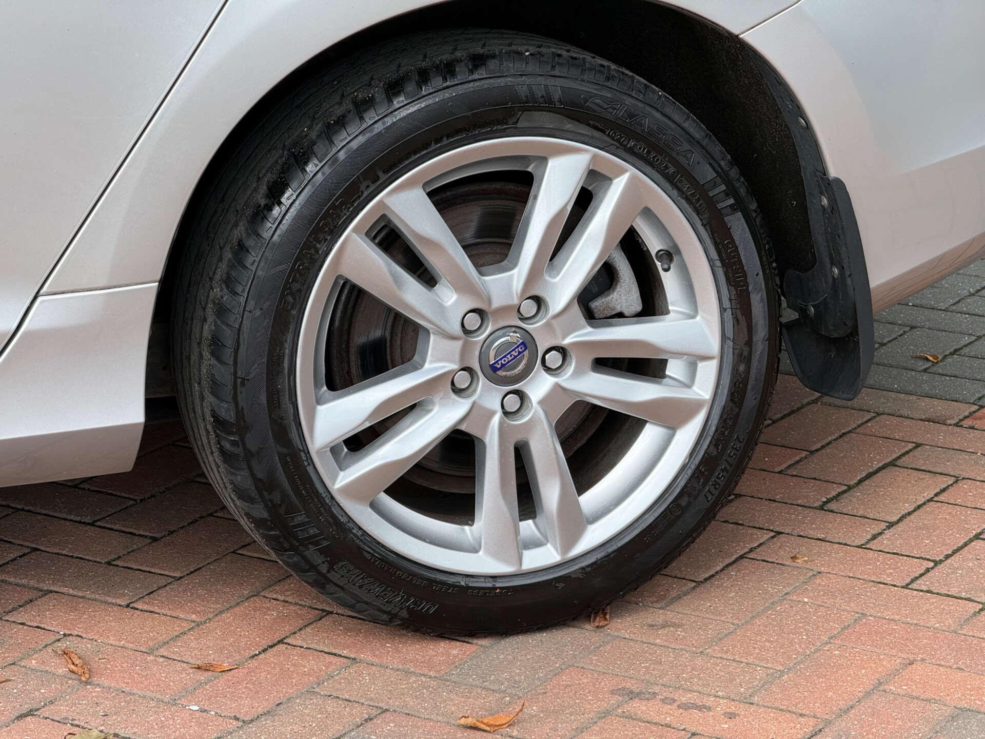 Volvo V60 view 9