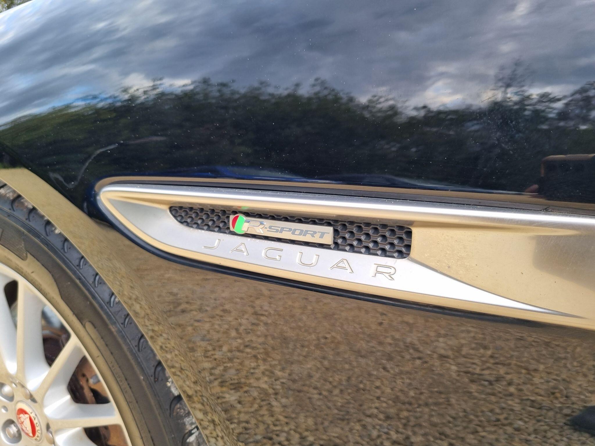 Jaguar Xe view 18