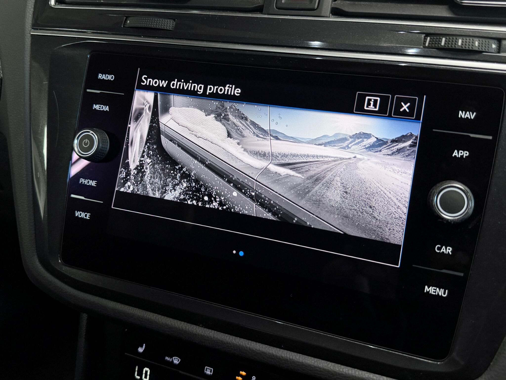 Volkswagen Tiguan view 60