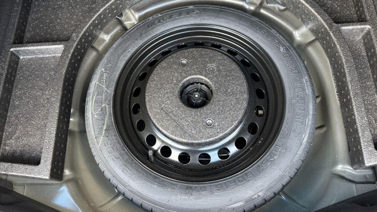 Ford C-Max view 37