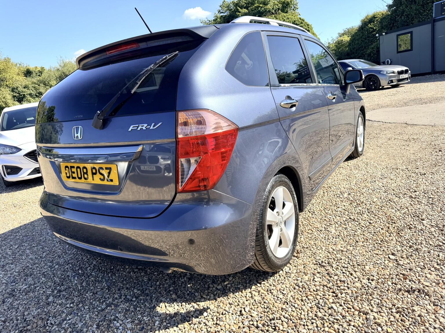 Honda FR-V view 3