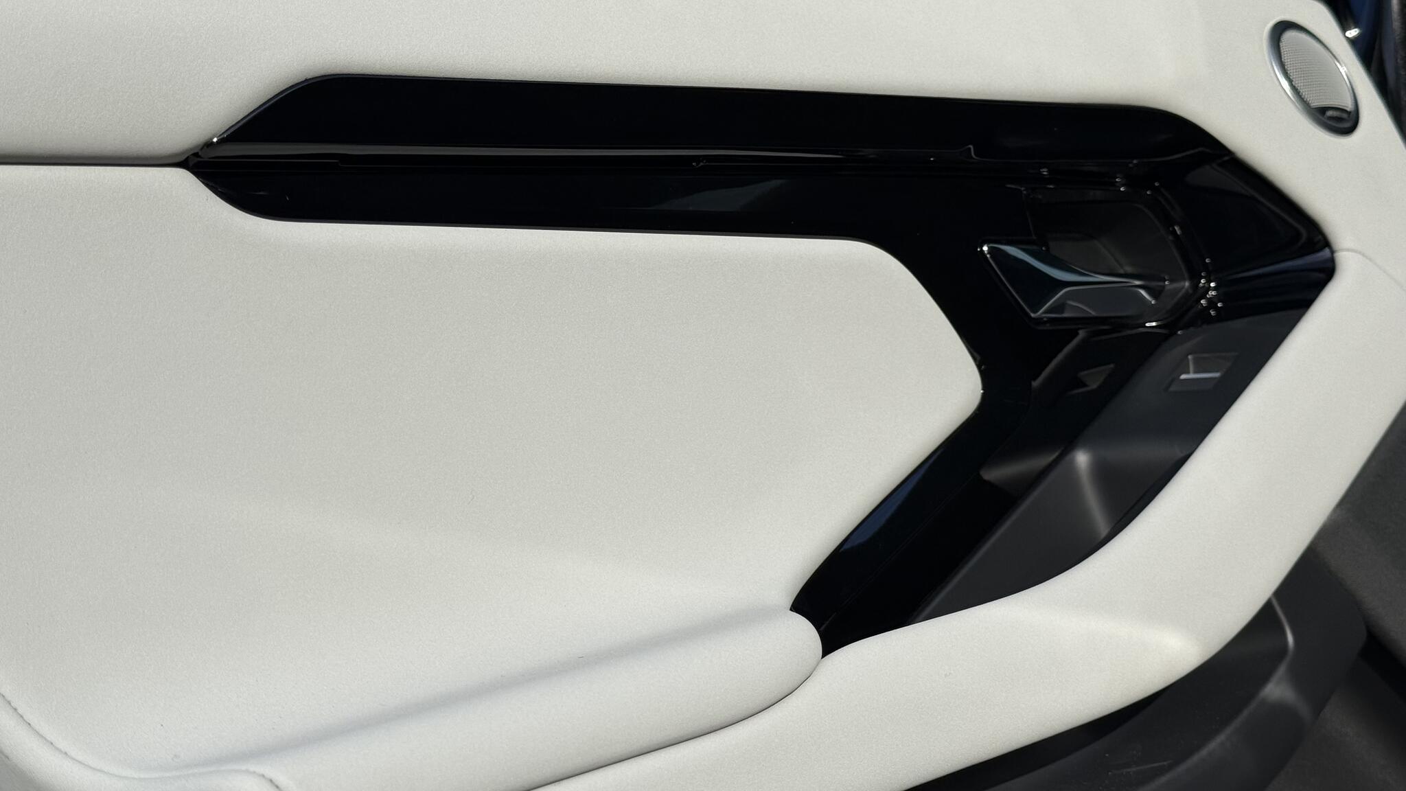 Land Rover Range Rover Evoque view 56