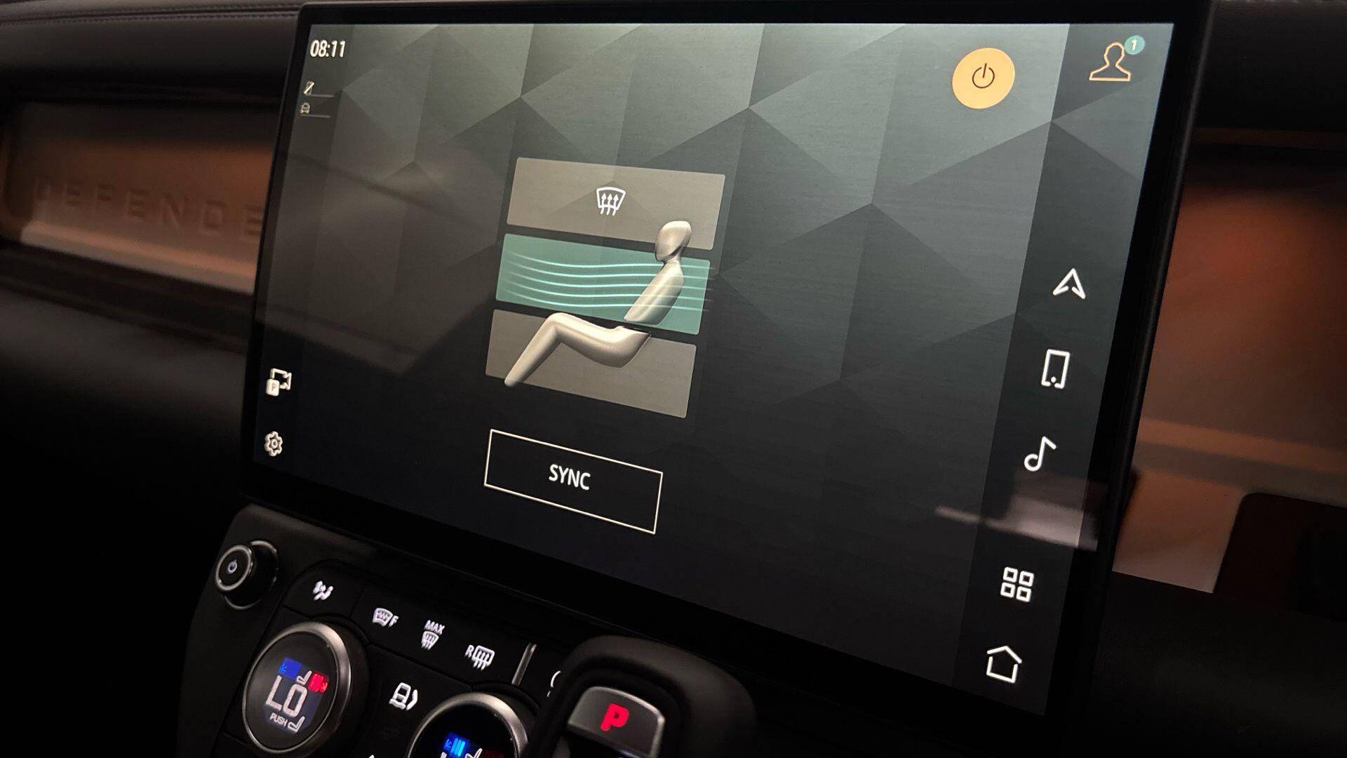 Land Rover Defender view 33