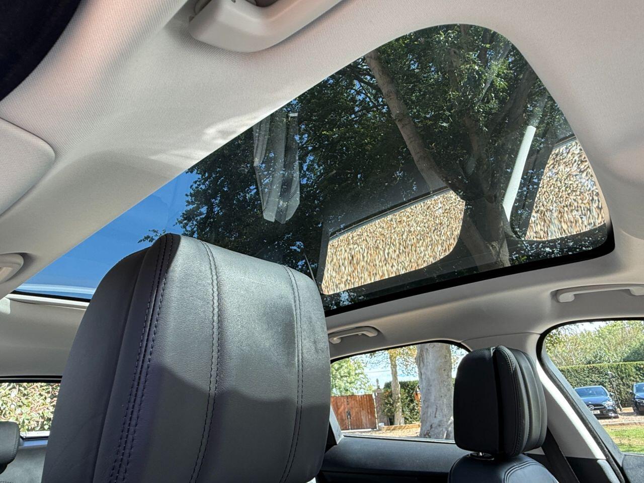 Jaguar F-Pace view 10