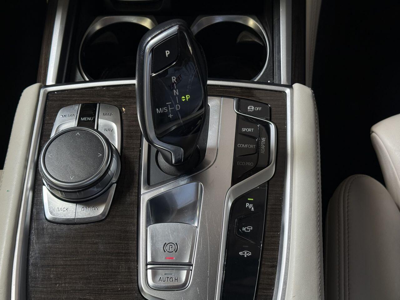 BMW 7 Series view 60