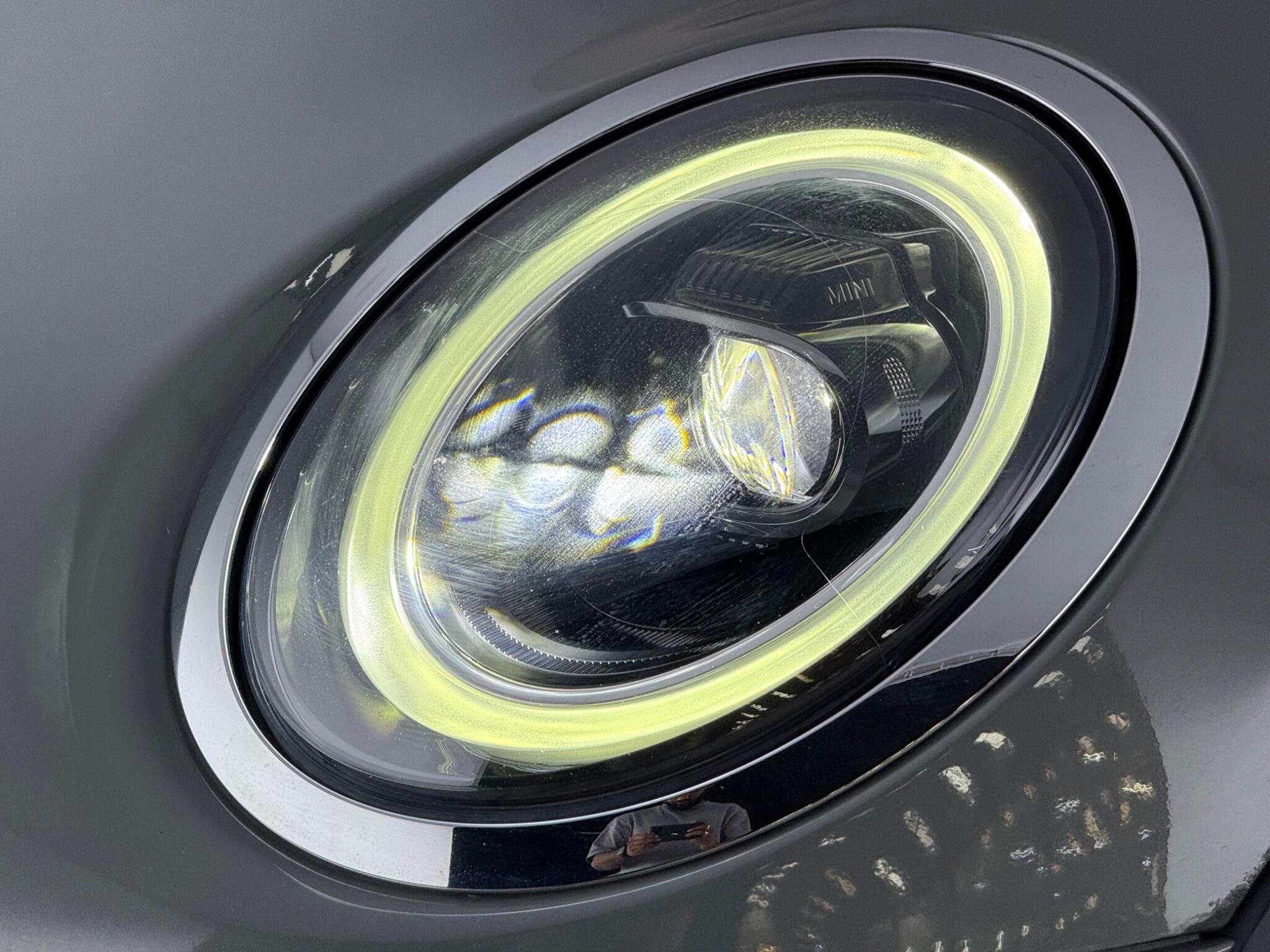 Mini Hatch view 12