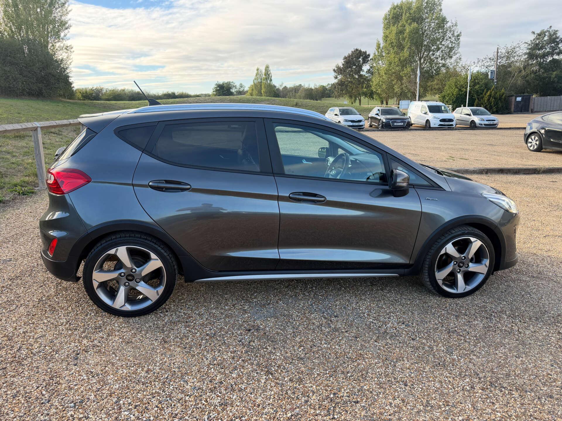 Ford Fiesta view 8