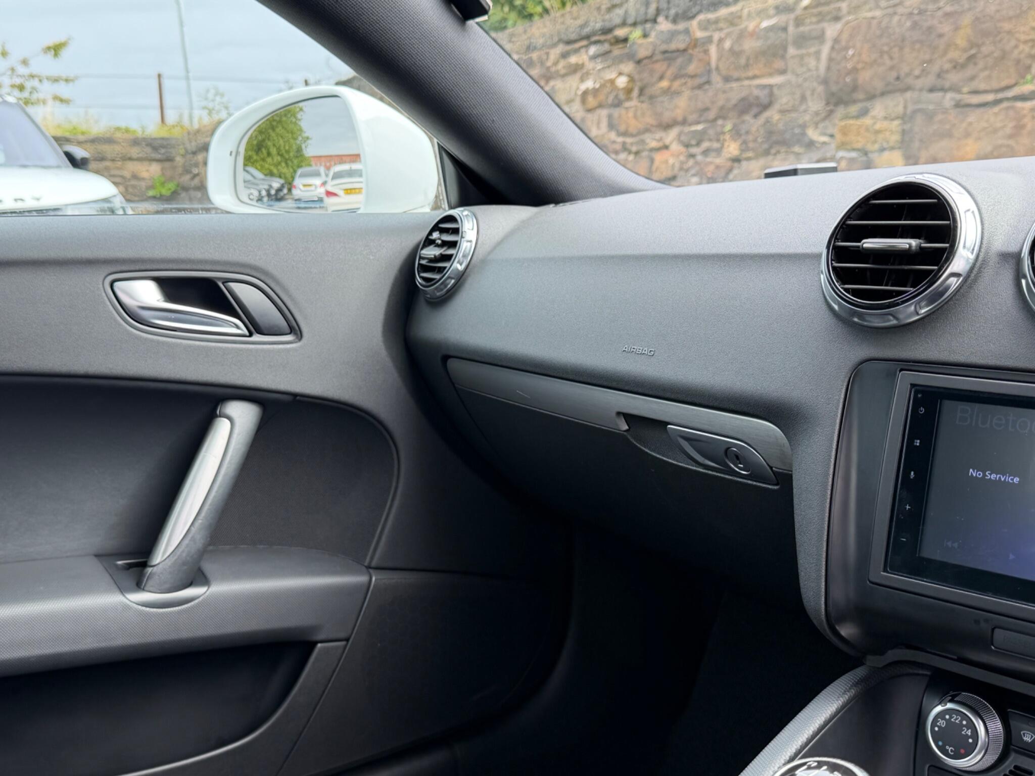 Audi TT view 41