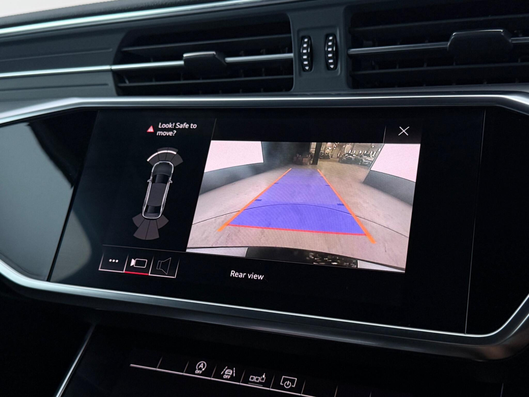 Audi A6 view 24