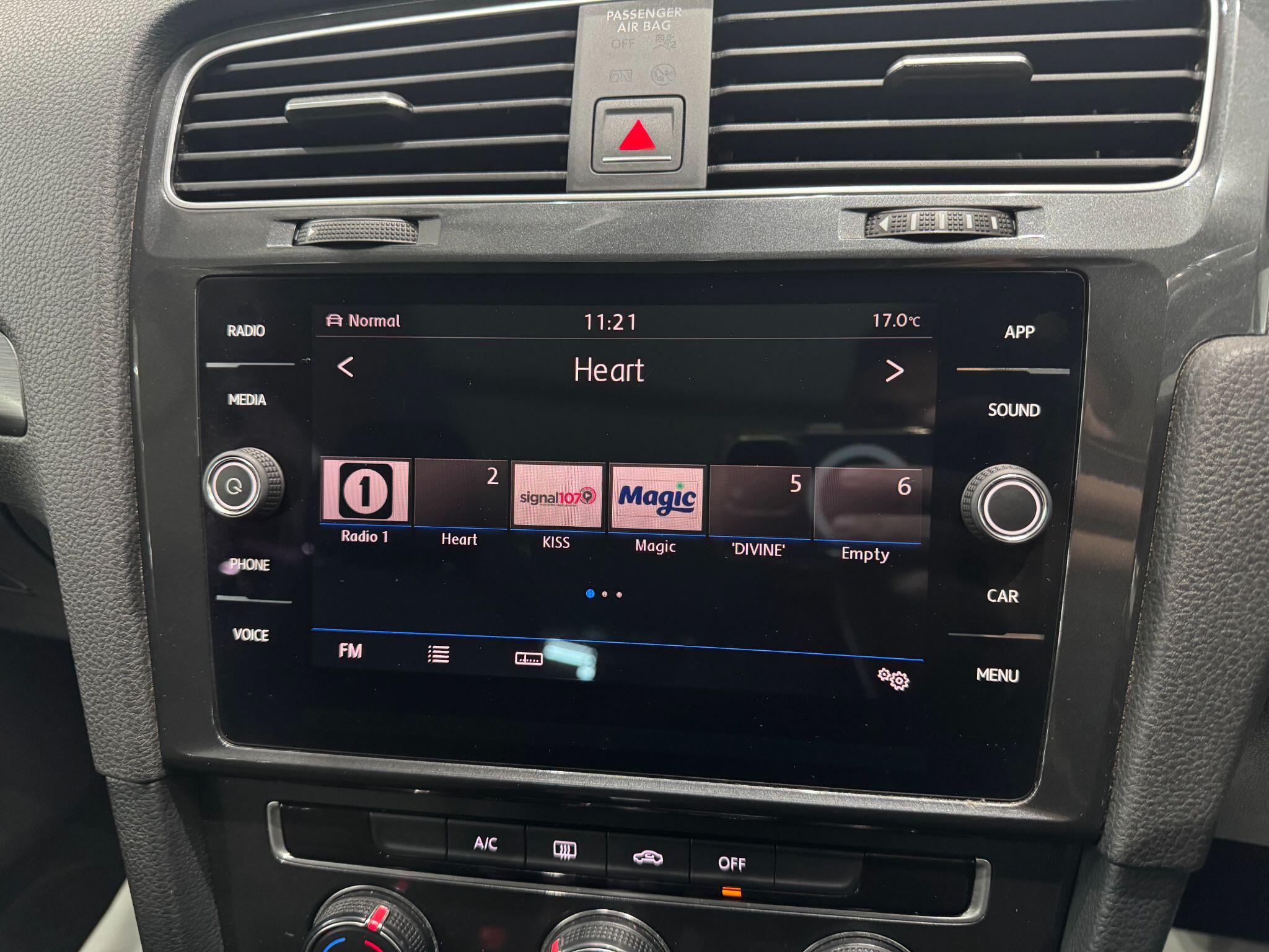 Volkswagen Golf view 37