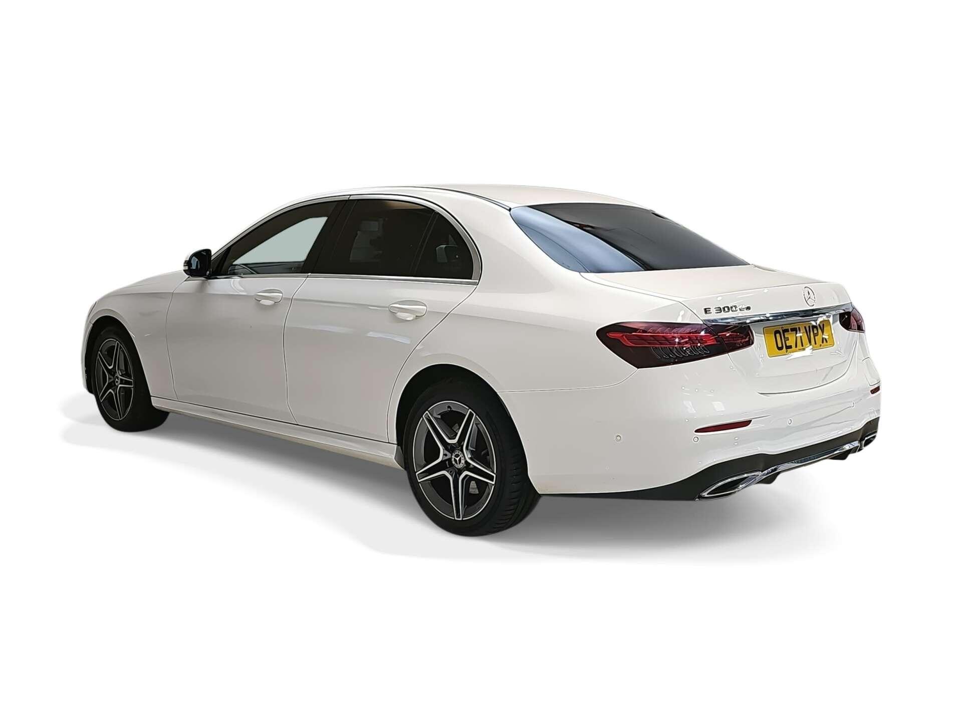 Mercedes-Benz E-Class view 4