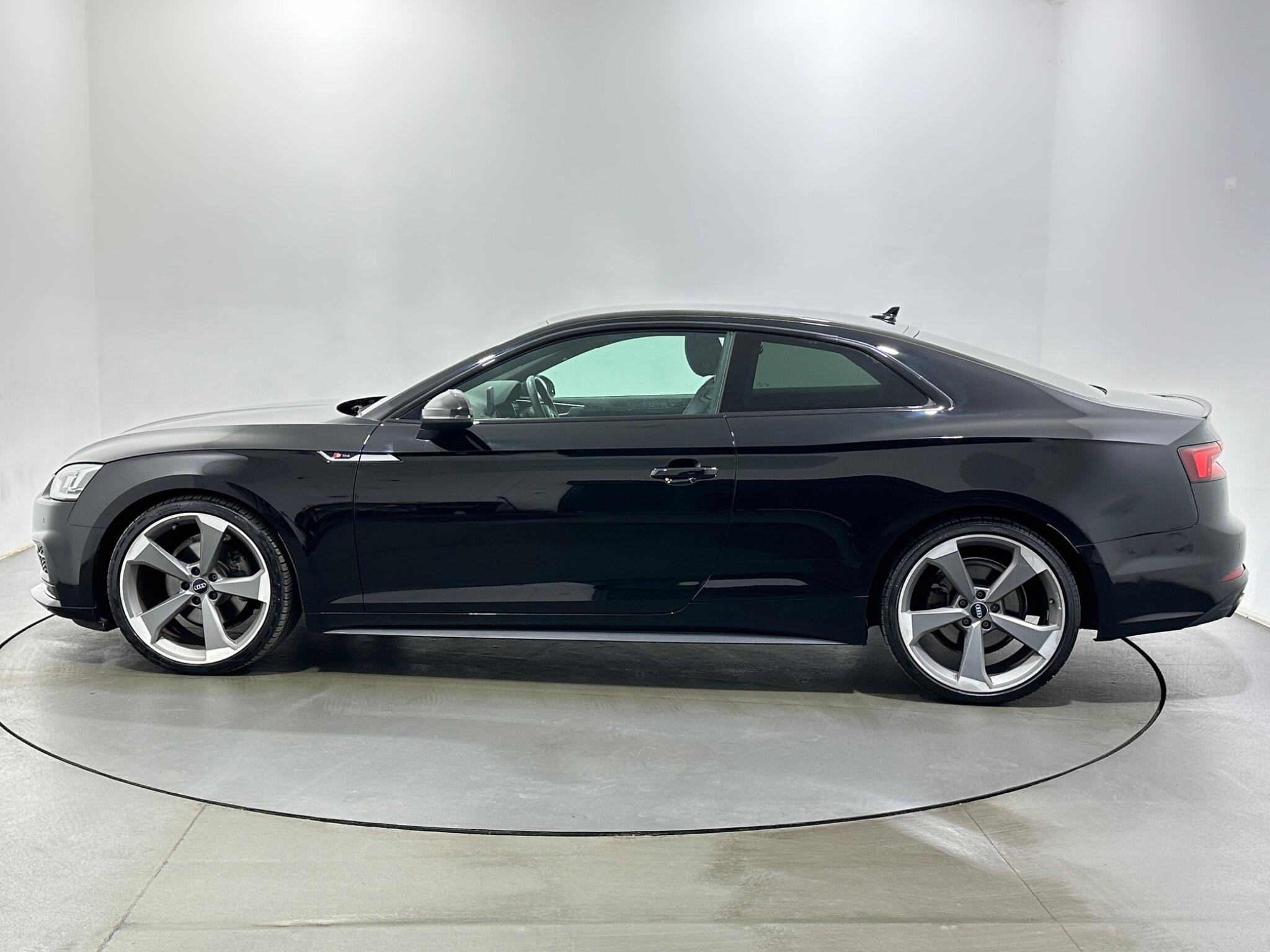 Audi A5 view 5