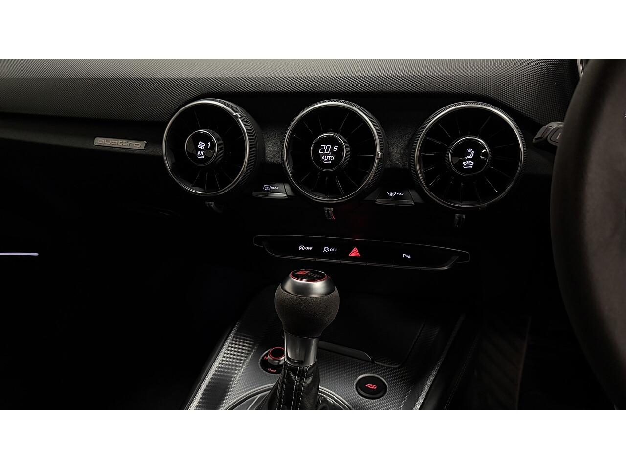 Audi TT RS view 21