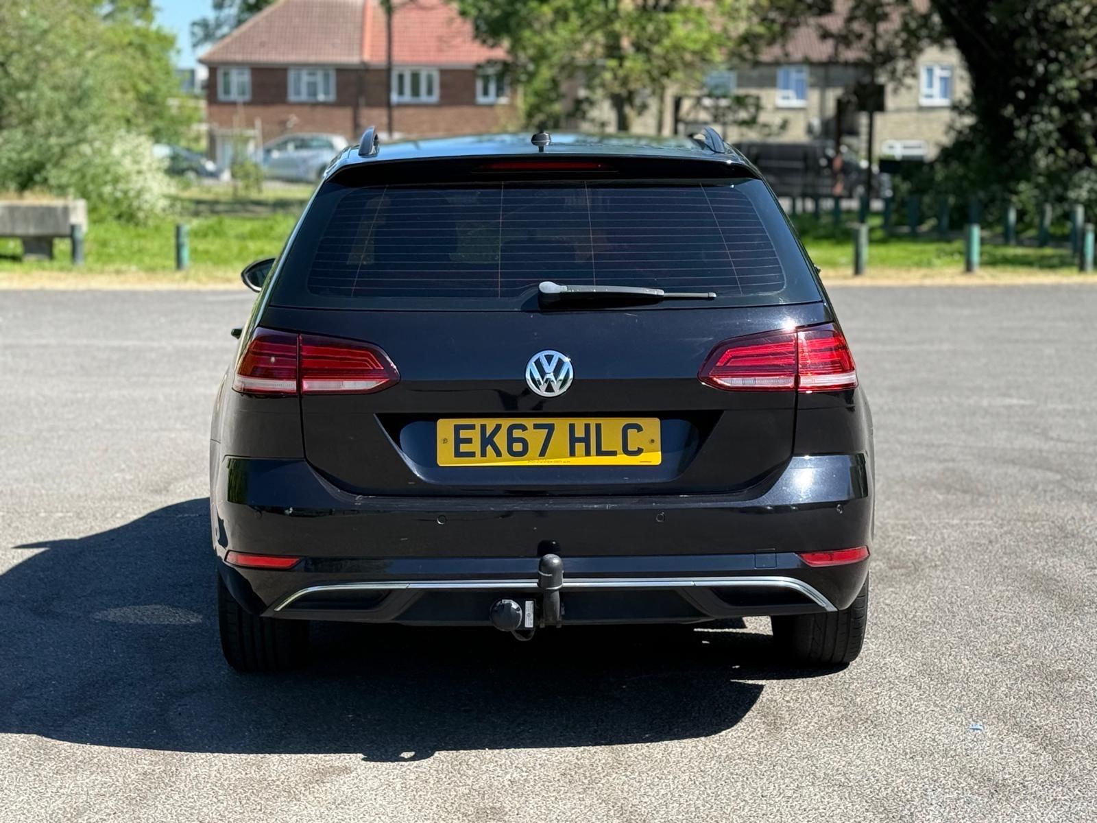 Volkswagen Golf view 12