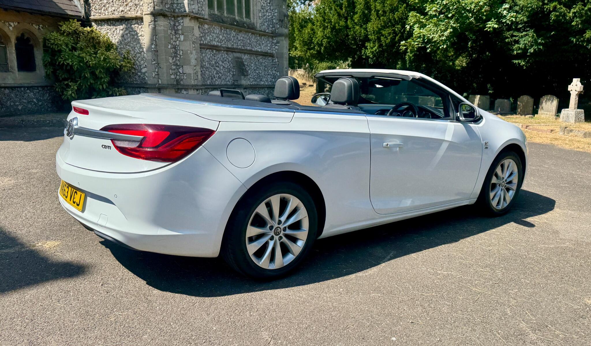 Vauxhall Cascada view 24