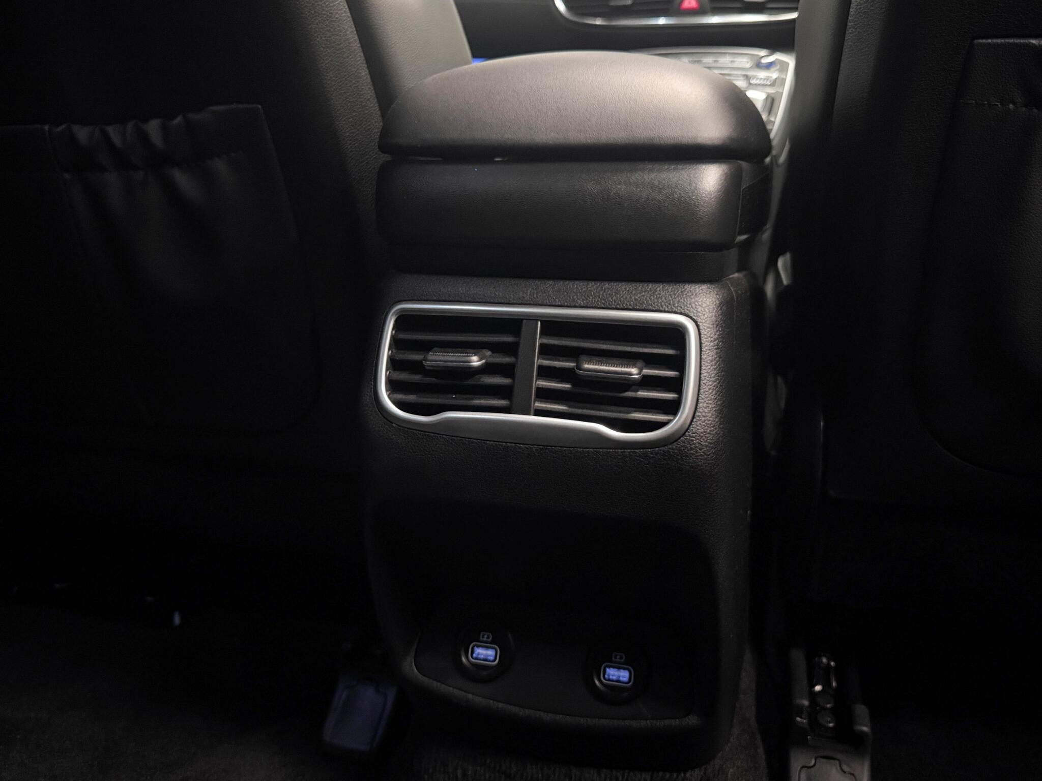 Hyundai Santa Fe view 24