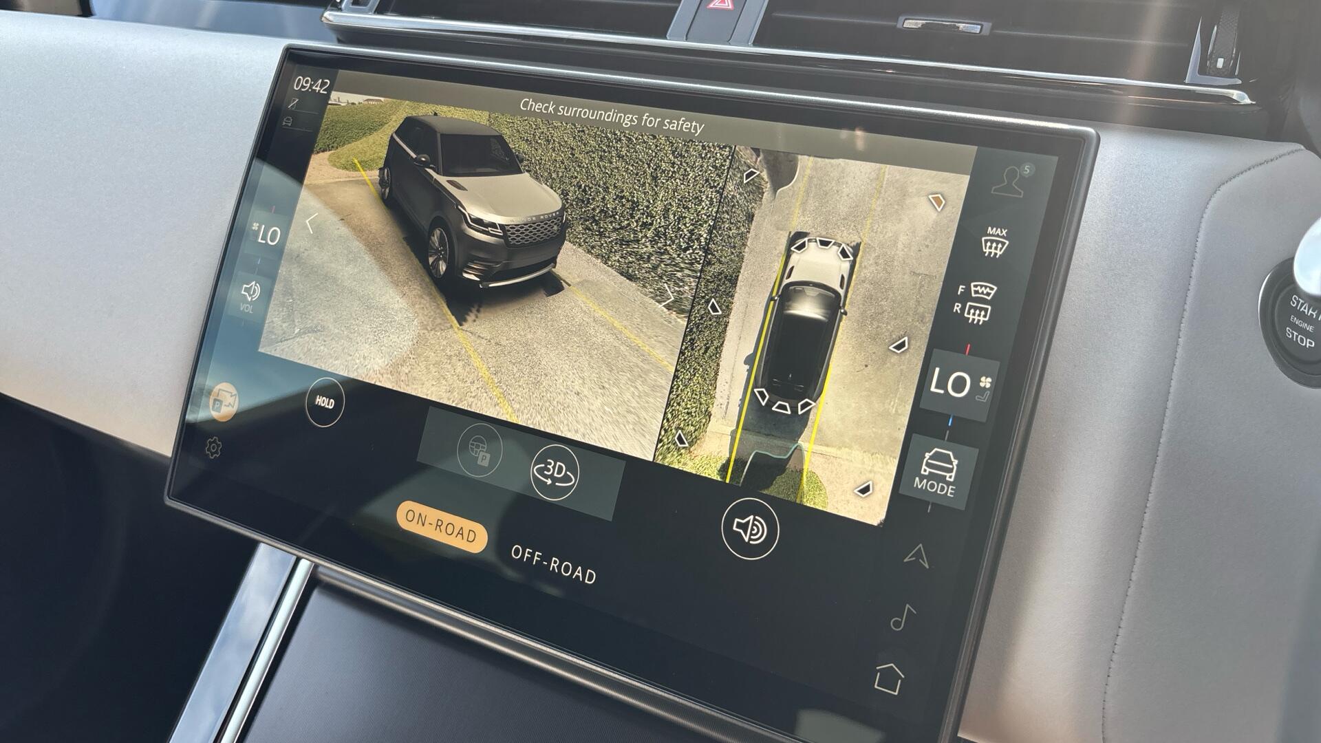 Land Rover Range Rover Velar view 32