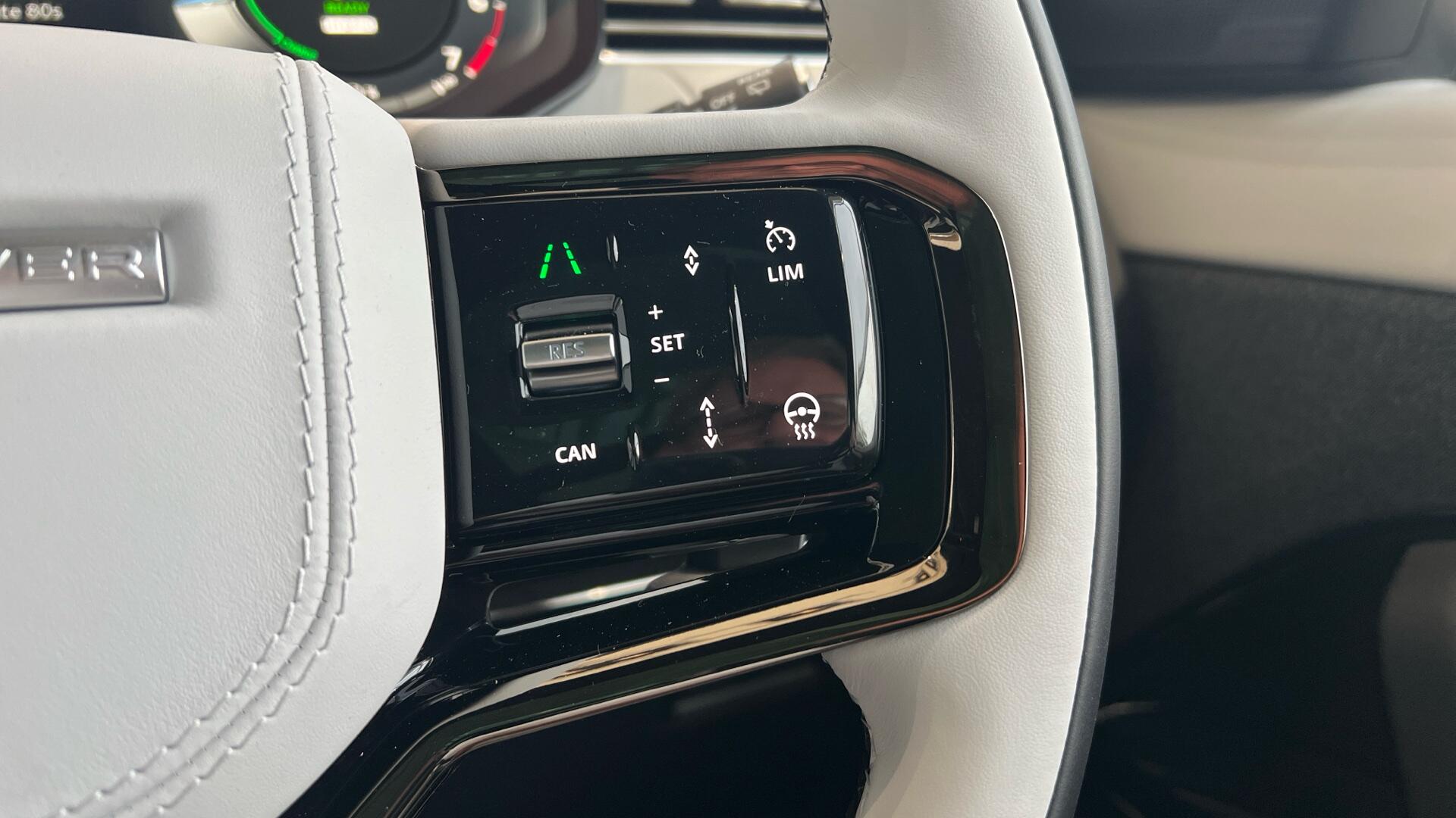 Land Rover Range Rover Sport view 22