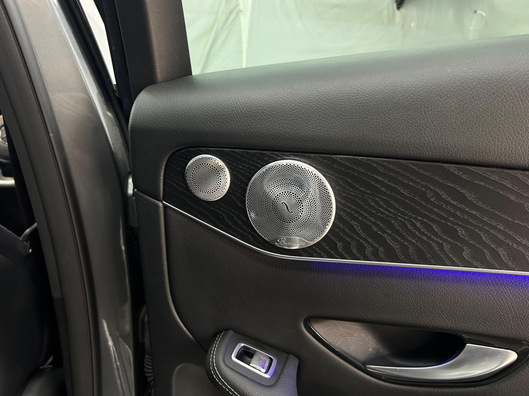 Mercedes-Benz GLC view 28